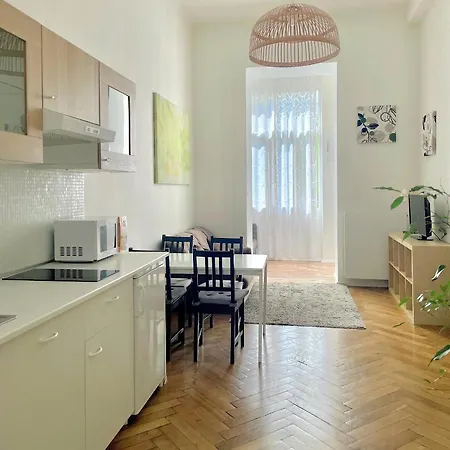 Gallys Apartment *